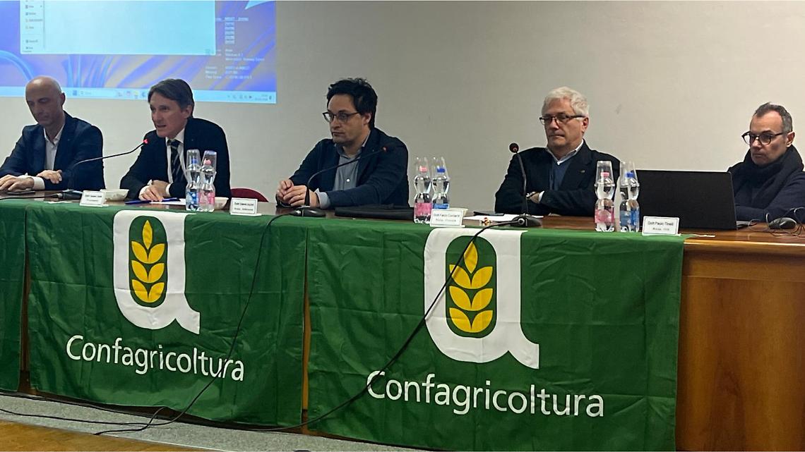 La Libera, quando il confronto parte dalla base