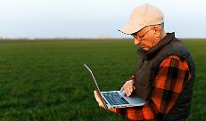 Giornata in stalla, serata sulle carte: perch&eacute; la burocrazia &egrave; diventata un problema